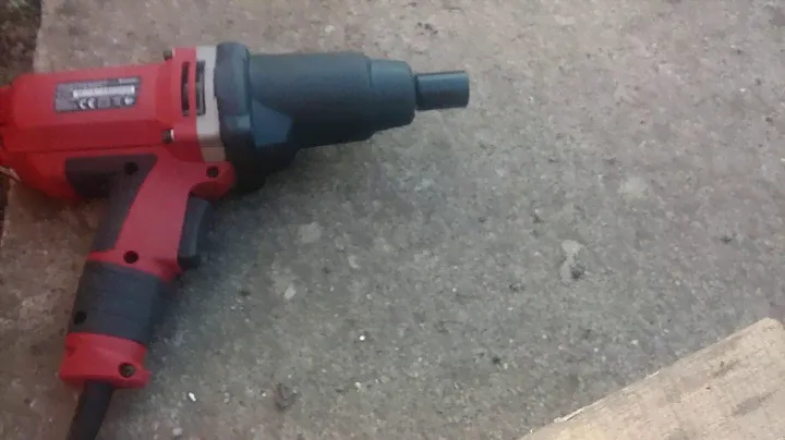 Einhell CC IW 950 - Impact wrench - Screw into the wood